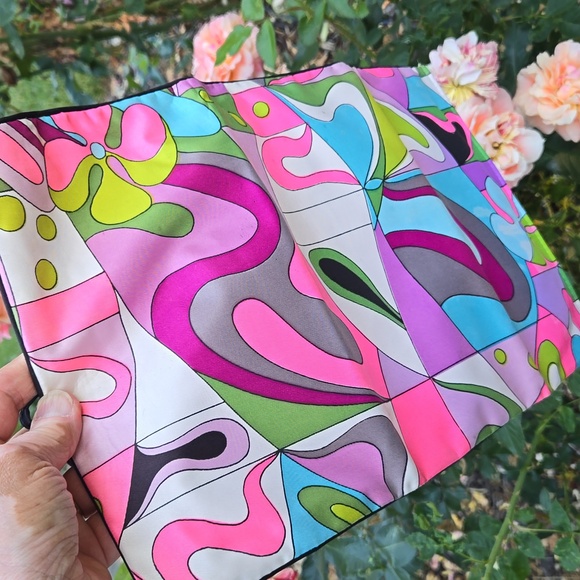 Paisley silk Makeup Travel Pouch with Tie strap. NWOT - Picture 8 of 14